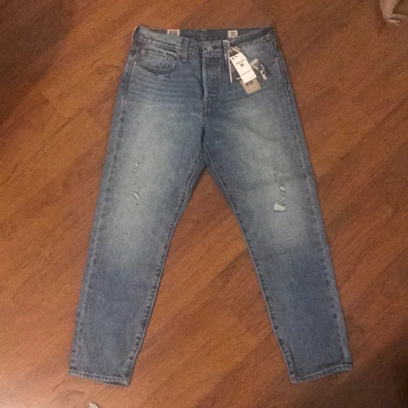 Levi’s Wedgie Fit Jeans - Picture 1 of 8
